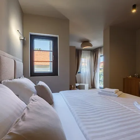 Lanterna 4* Veli Iž