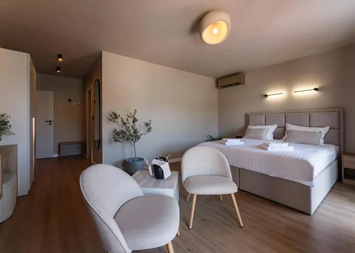Lanterna 4* Veli Iž