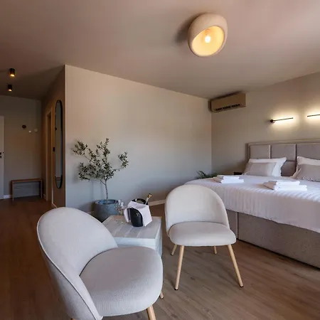 Lanterna 4* Veli Iž