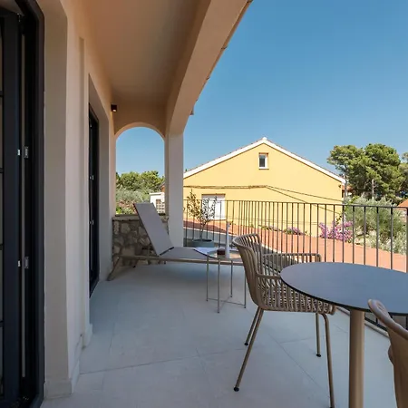 Lanterna Couette-café 4*