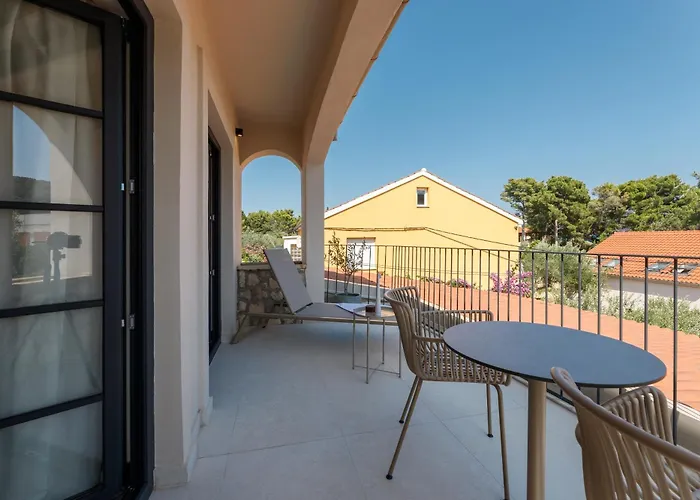 Lanterna krevet i doručak 4*